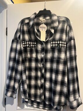 LA MIEL Black and White Plaid Button-Down Shirt